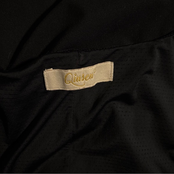 Elegant Black Mini Dress - Picture 15 of 16